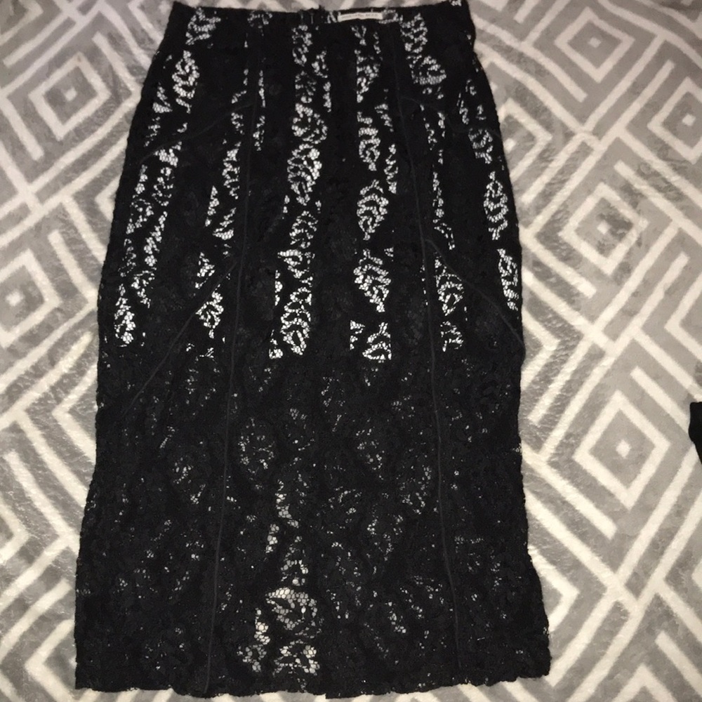 Knee-Length Lace Mustard Seed Skirt